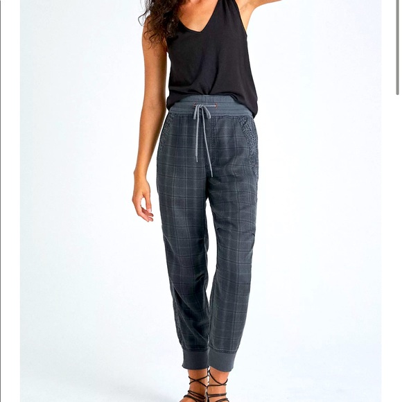 Anthropologie Pants - 🆕 Anthropologie Mixed Knit Joggers